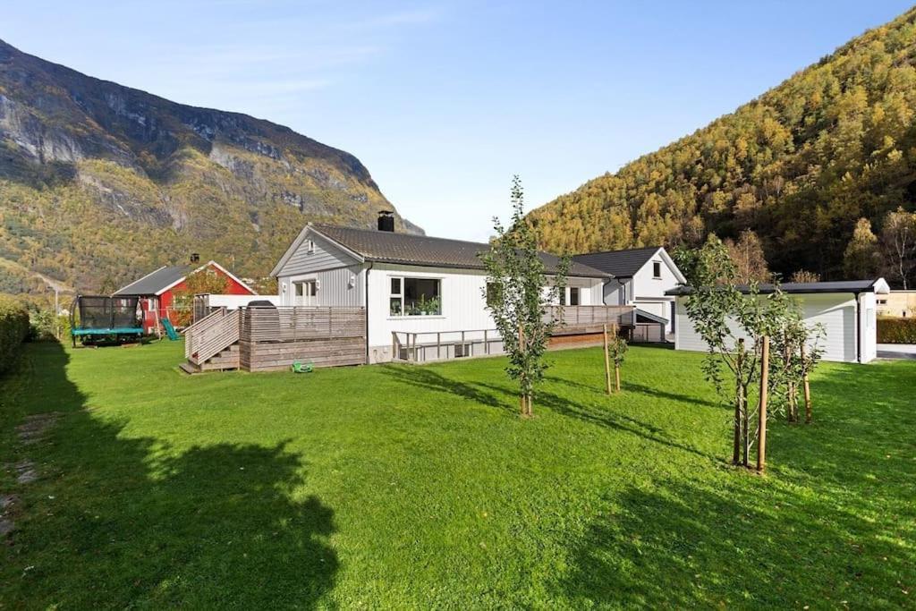 Fint Hus I Flam Vila Aurland Exterior foto